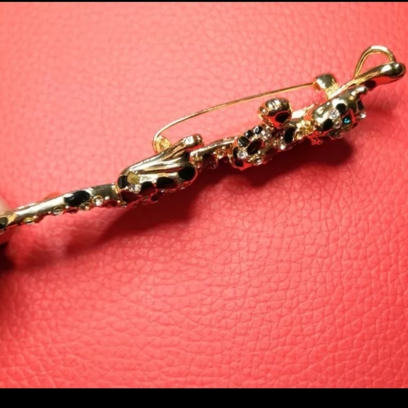 🌹NWT 18K GF Necklace Enamel, crystals, BROOCH/Pendant - Picture 11 of 15